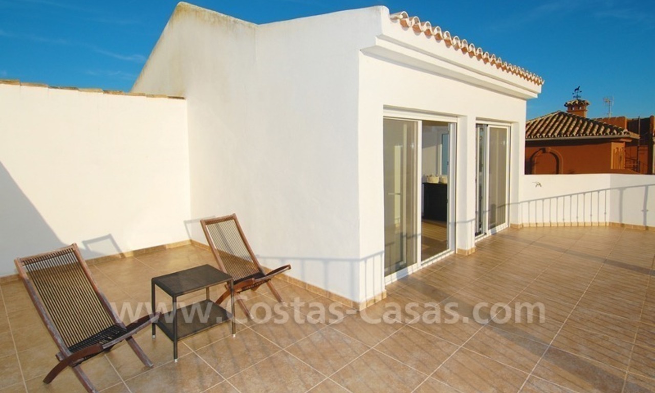 Beachside villa for sale - El Rosario, Marbella 3