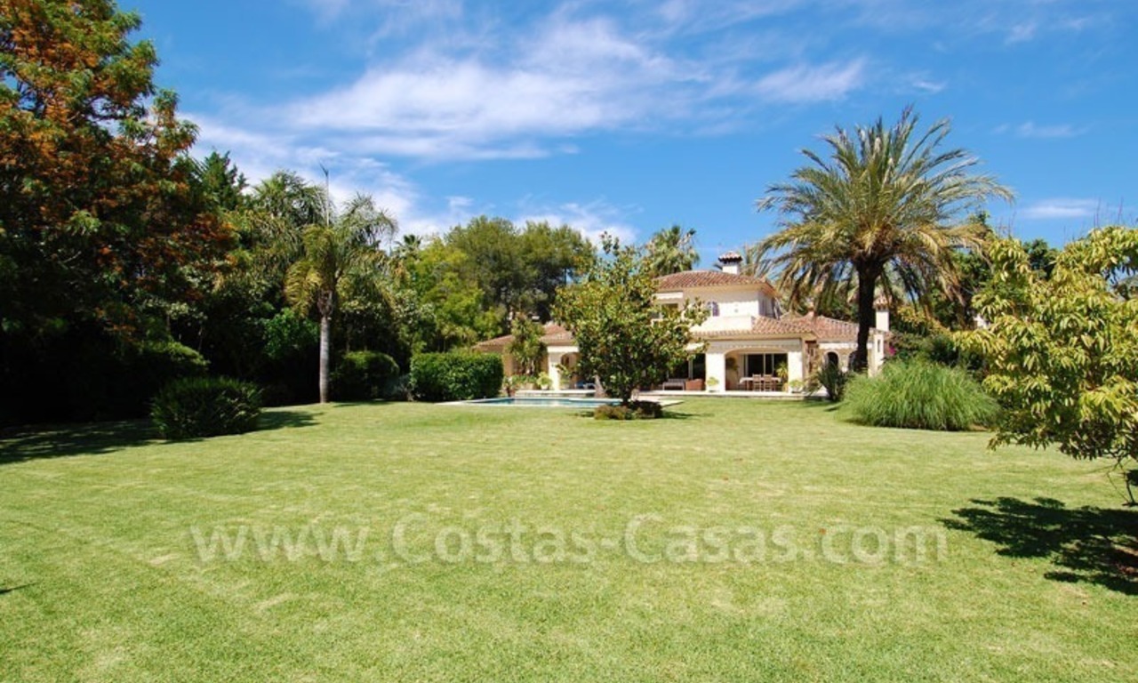 Charming andalusian styled villa for sale on first line golf in Nueva Andalucía, Marbella 1