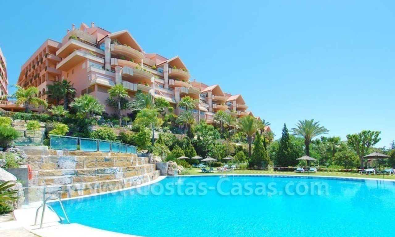 Spacious luxury apartment for sale in Nueva Andalucía, Marbella 13
