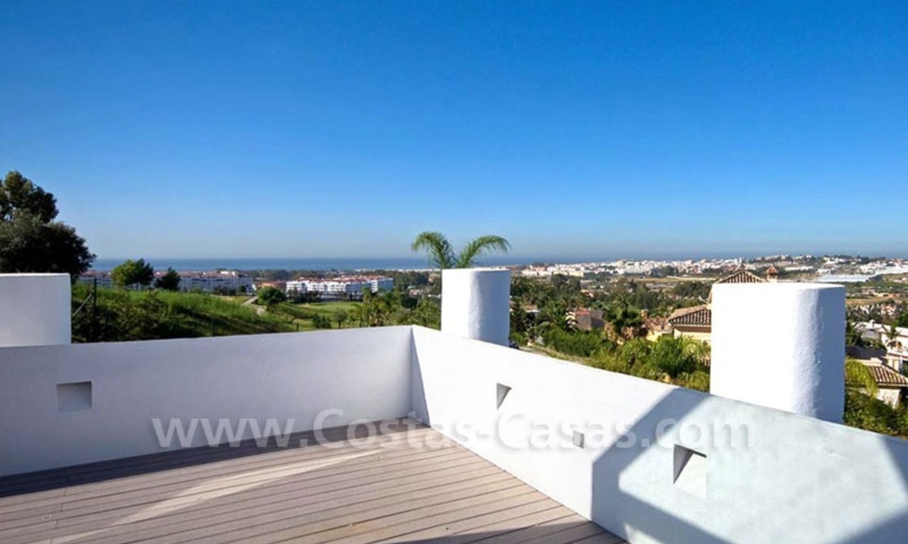 Modern front line golf villa for sale in Nueva Andalucía - Marbella 18