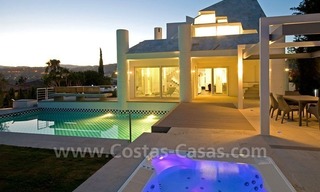 Modern front line golf villa for sale in Nueva Andalucía - Marbella 5