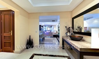 Beachfront luxury apartment for sale in the area of Marbella - Estepona 8