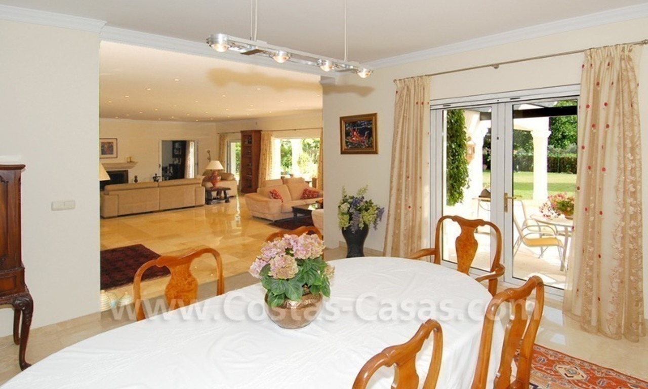 Frontline golf luxury villa for sale in Nueva Andalucia - Marbella 13