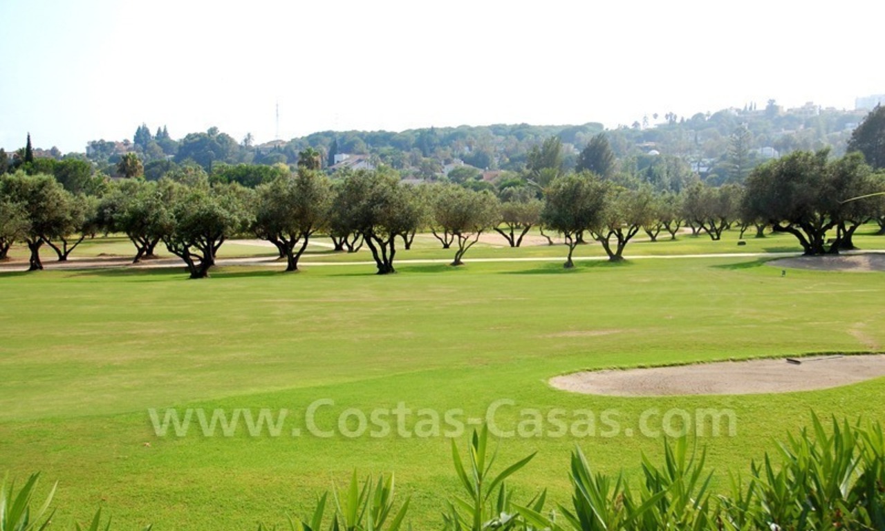 Frontline golf luxury villa for sale in Nueva Andalucia - Marbella 7