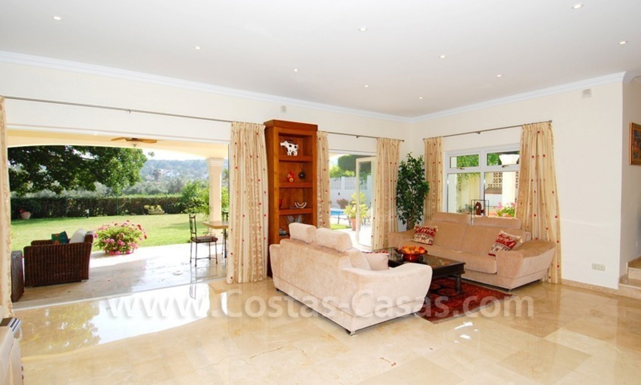 Frontline golf luxury villa for sale in Nueva Andalucia - Marbella 10