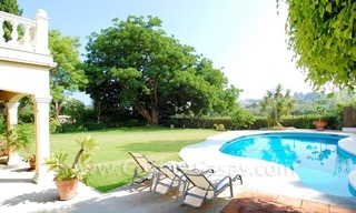 Frontline golf luxury villa for sale in Nueva Andalucia - Marbella 24