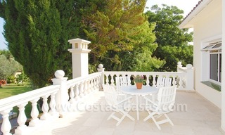 Frontline golf luxury villa for sale in Nueva Andalucia - Marbella 17