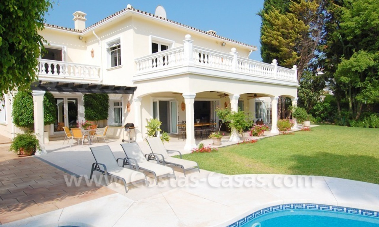 Frontline golf luxury villa for sale in Nueva Andalucia - Marbella 3