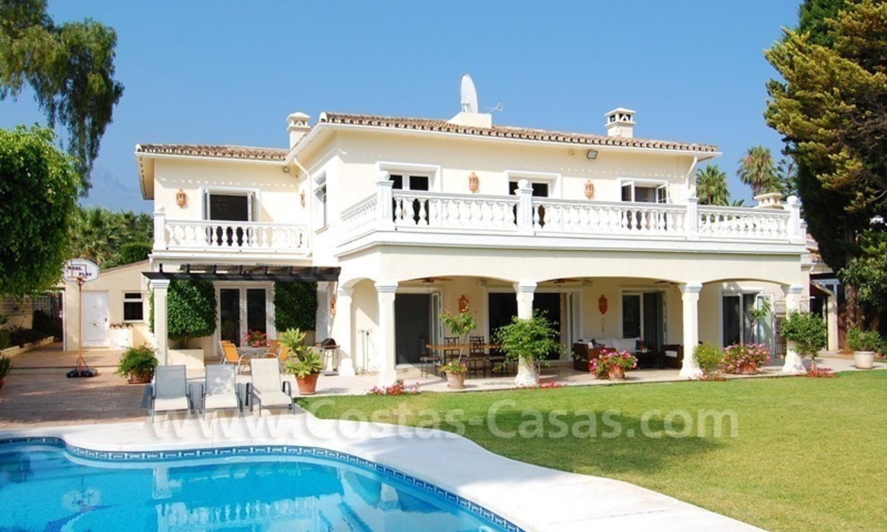 Frontline golf luxury villa for sale in Nueva Andalucia - Marbella 2