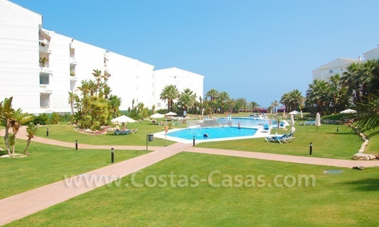 Beachfront apartment for sale in Puerto Banús – Marbella 4