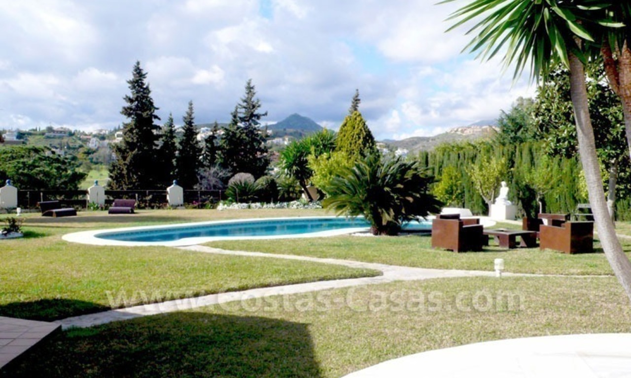 Luxury superb villa for sale on frontline golf in Marbella West – Estepona 2