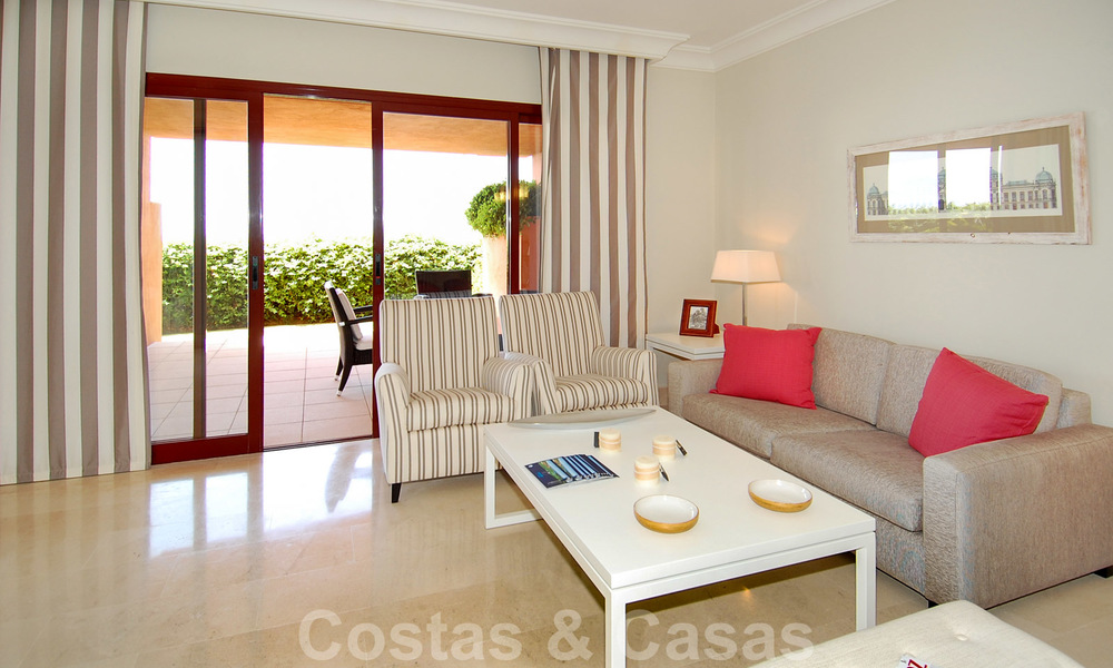 Golf apartments for sale in 5* golf resort in Marbella - Benahavis 24004