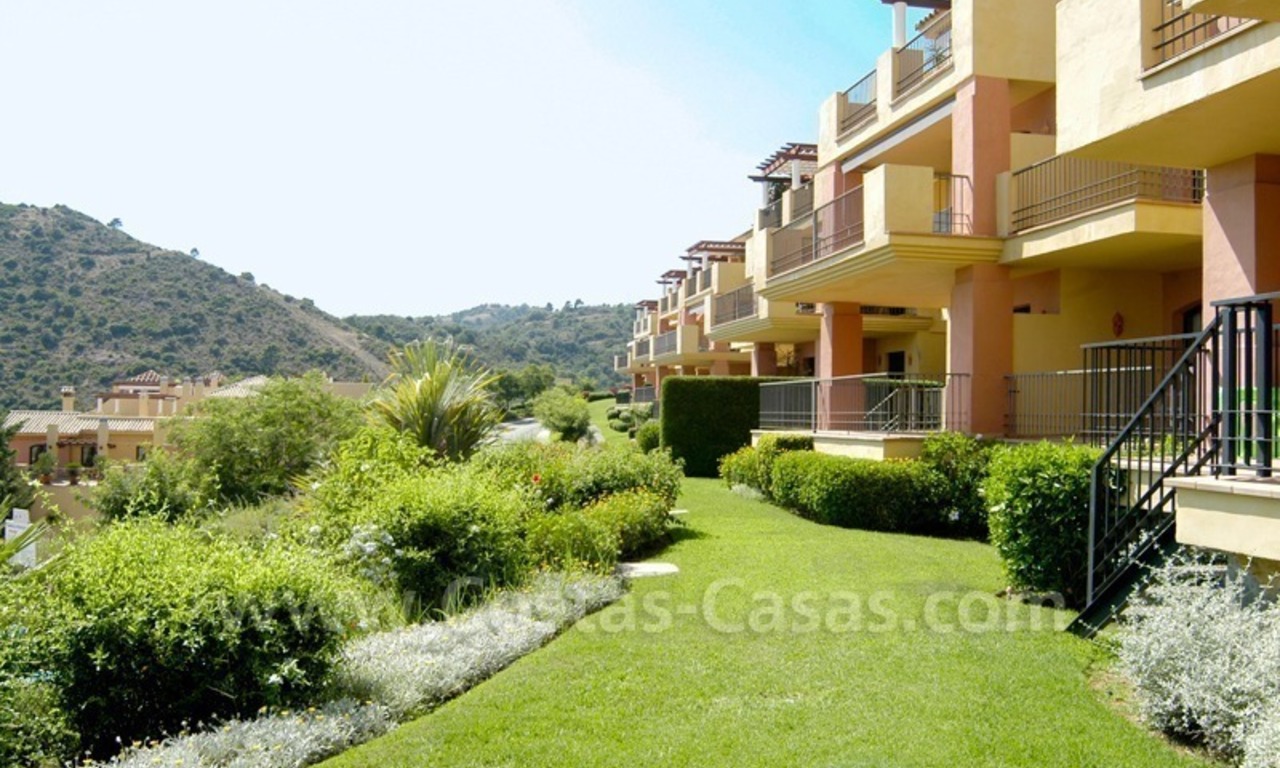 Bargain golf apartment to buy in West Marbella – Benahavis 4
