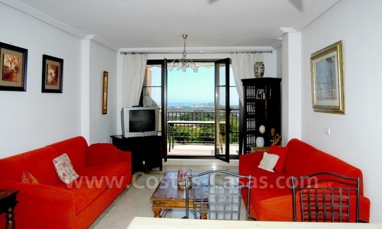 Bargain golf apartment to buy in West Marbella – Benahavis 7