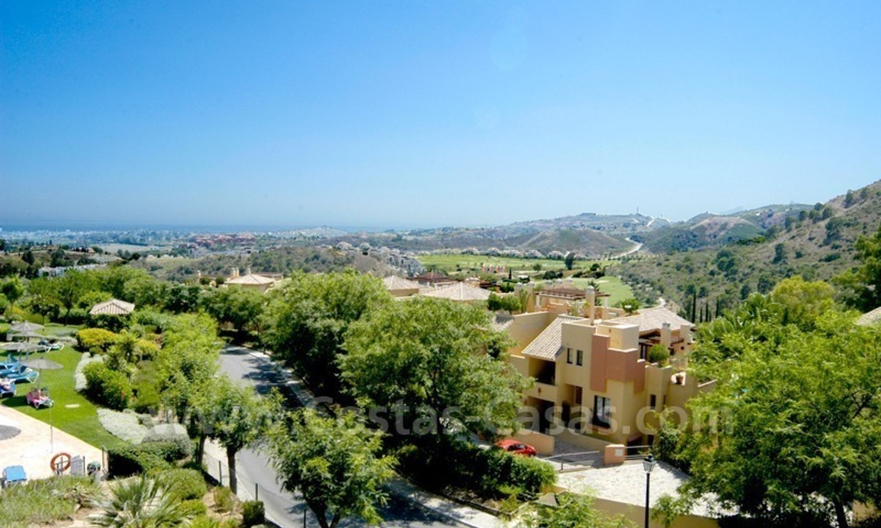 Bargain golf apartment to buy in West Marbella – Benahavis 0