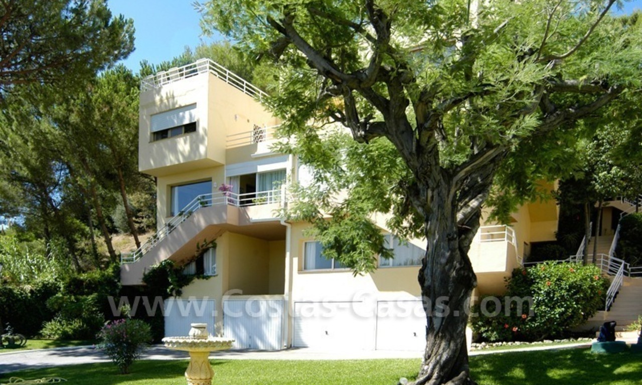 Bargain golf town-house to buy in an up-market area of Nueva Andalucía, Marbella 8