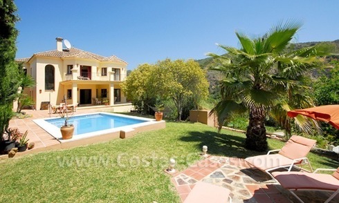 Luxury villa for sale in Benahavis 