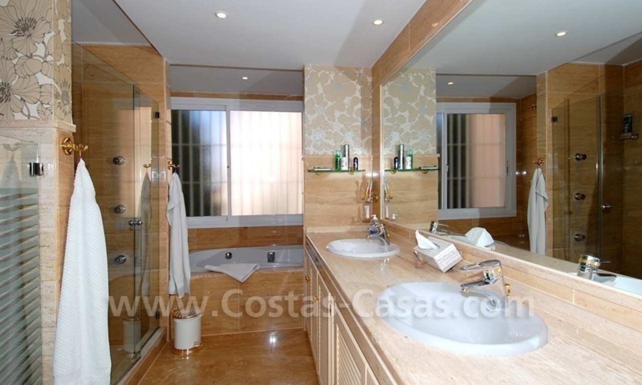 Large luxury apartment for sale in Nueva Andalucia – Marbella 26
