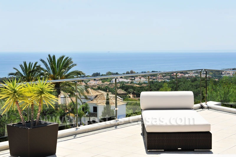 Contemporary style luxury houses for sale on the Golden Mile in Marbella