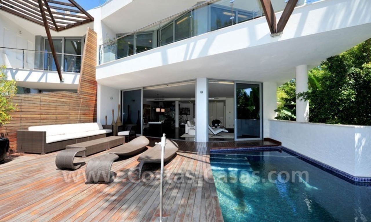 Contemporary style luxury houses for sale on the Golden Mile in Marbella 4