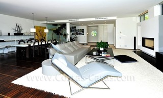 Contemporary style luxury houses for sale on the Golden Mile in Marbella 9