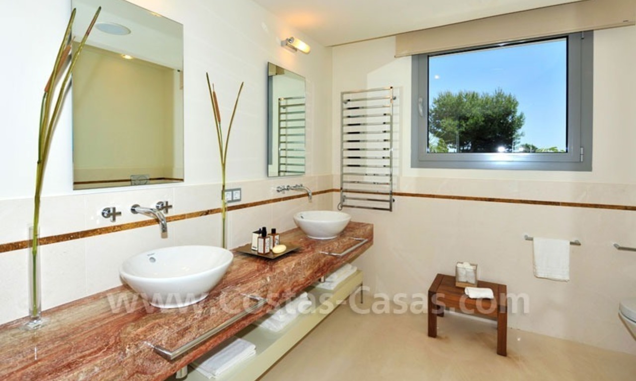 Contemporary style luxury houses for sale on the Golden Mile in Marbella 23