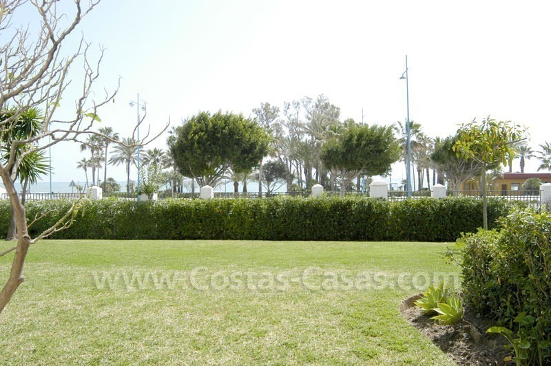 Spacious apartment for sale on the beachfront complex in Marbella. 