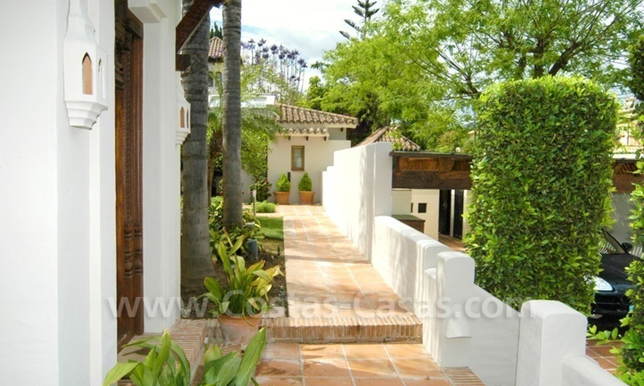 Exclusive front line golf Bali styled villa for sale in Nueva Andalucía, Marbella 12