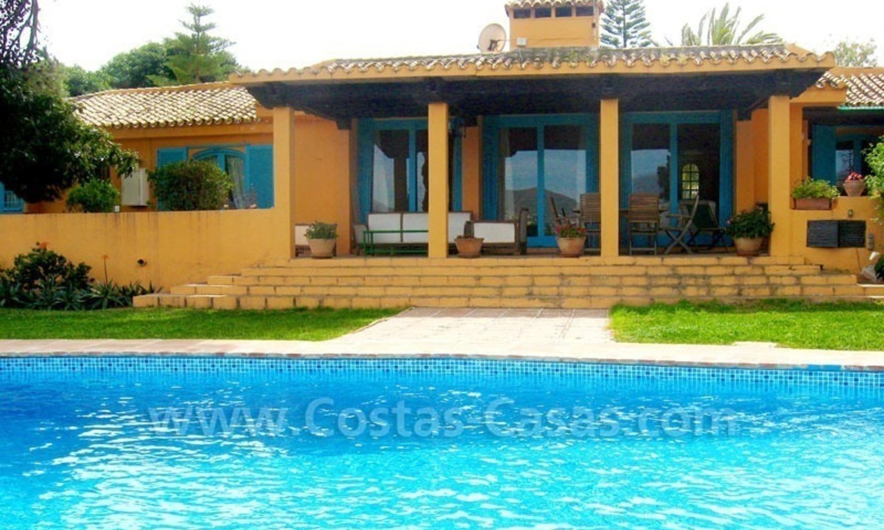 Rustic styled villa with paddock and stables for sale in Marbella at the Costa del Sol 10