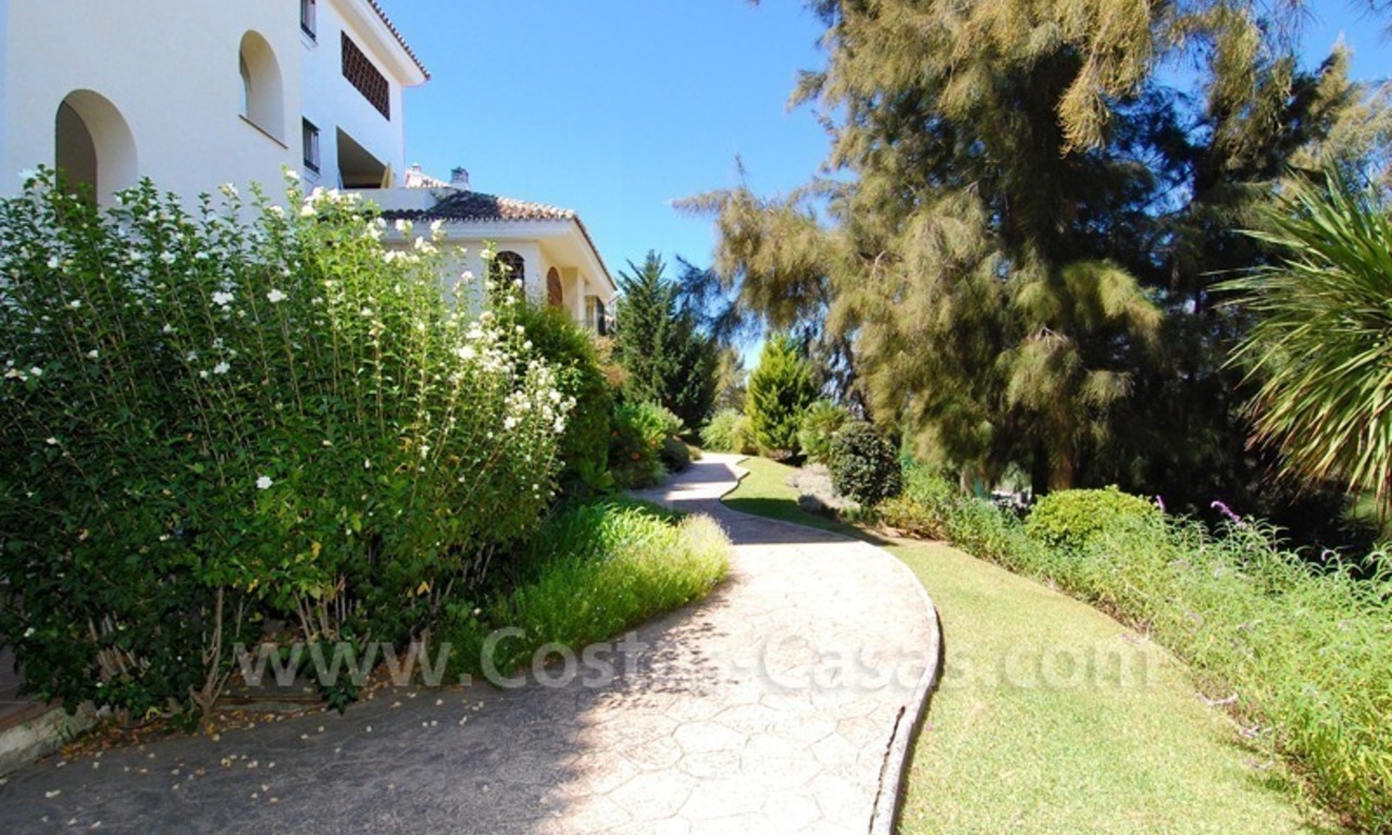 Beachside apartment to buy in Marbella 5