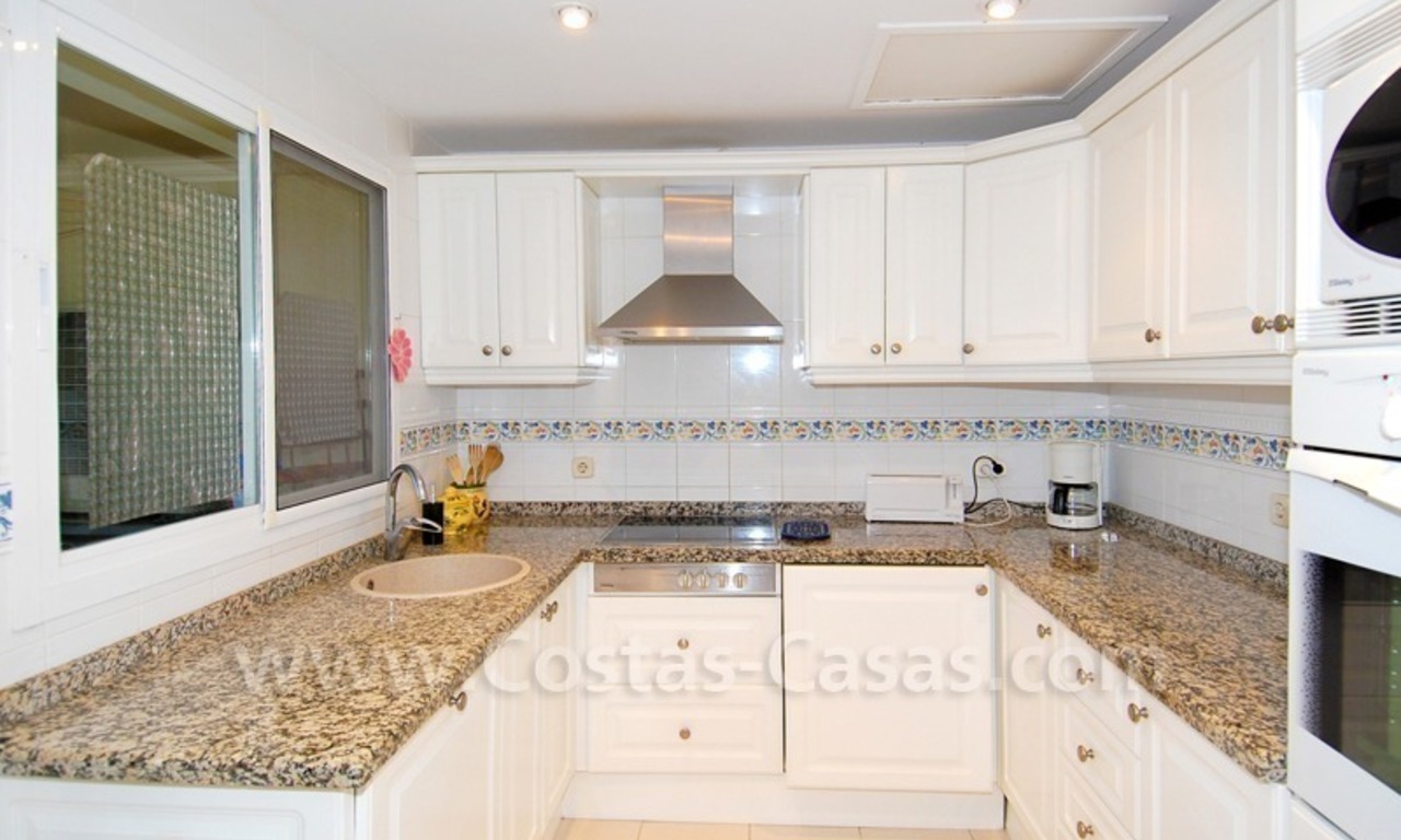 Beachside apartment to buy in Marbella 11