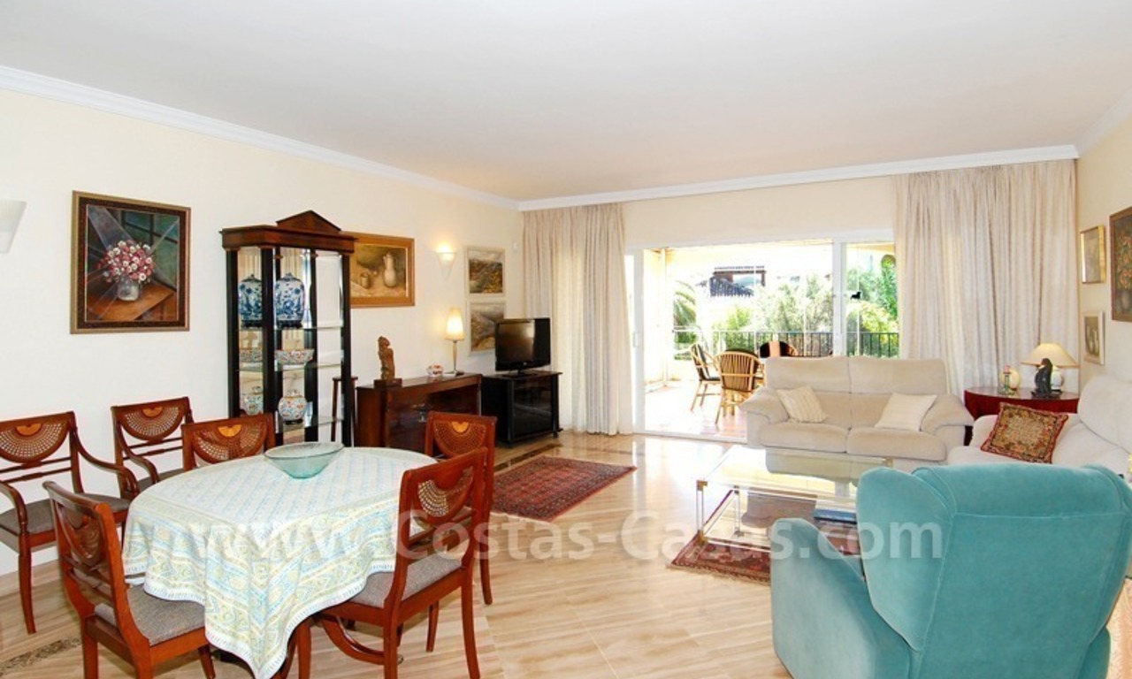 Beachside apartment to buy in Marbella 9