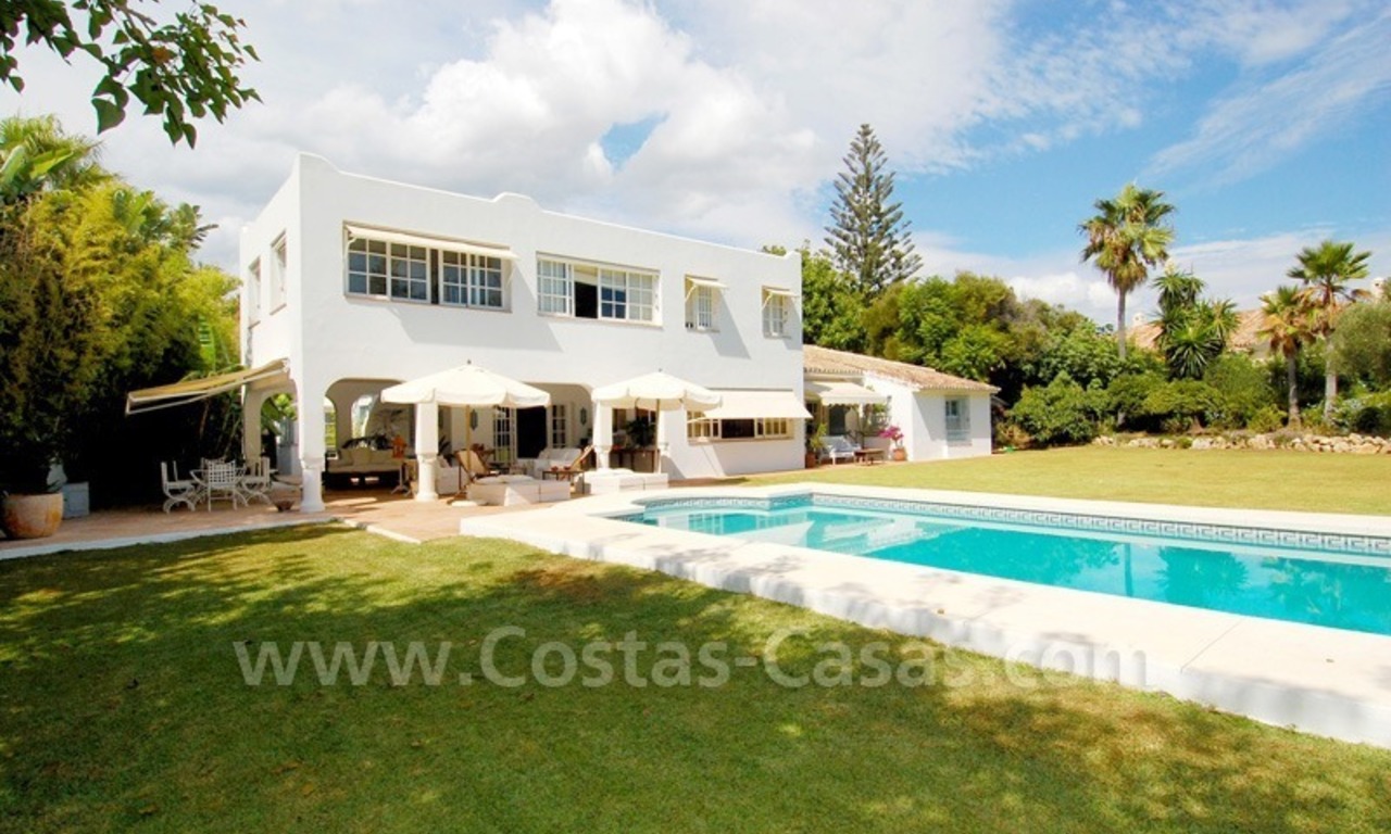 Totally renovated detached villa nearby the beach for sale in Marbella 2