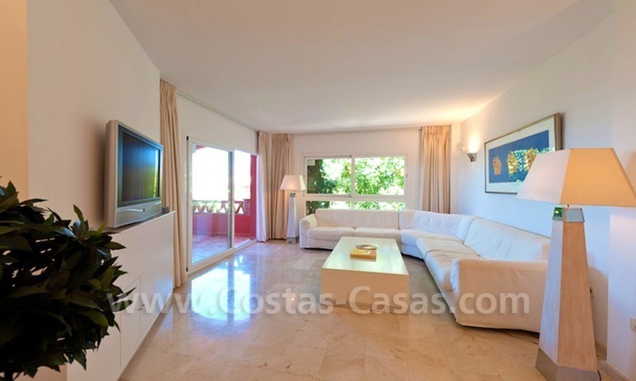 Beachside apartment for sale in beachfront complex in Marbella 8