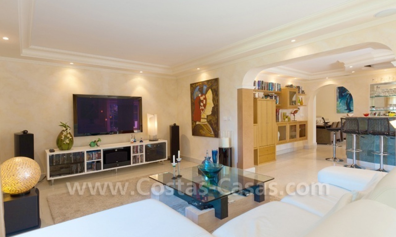 Luxury villa for sale in Marbella east 12