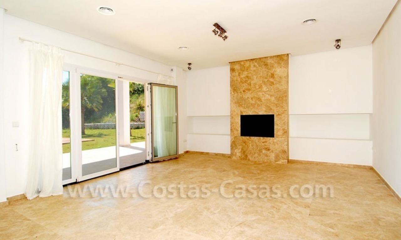 Bargain! Modern villa for sale in Elviria, Marbella east 6