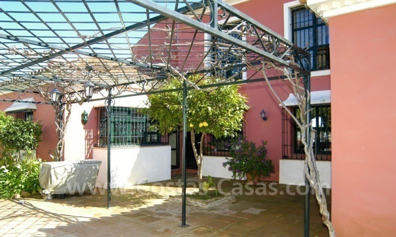 Classical villa to buy in Central Marbella 4