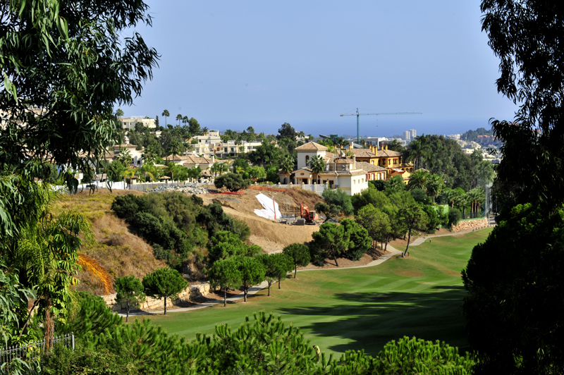 Frontline golf plot for sale in La Quinta Golf Resort at Marbella - Benahavis