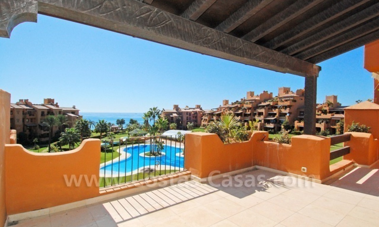 Luxury apartment for sale in a beachfront complex on the New Golden Mile in the area between Marbella and Estepona 2