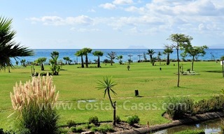 Luxury apartment for sale in an exclusive beachfront complex between Marbella and Estepona centre 26