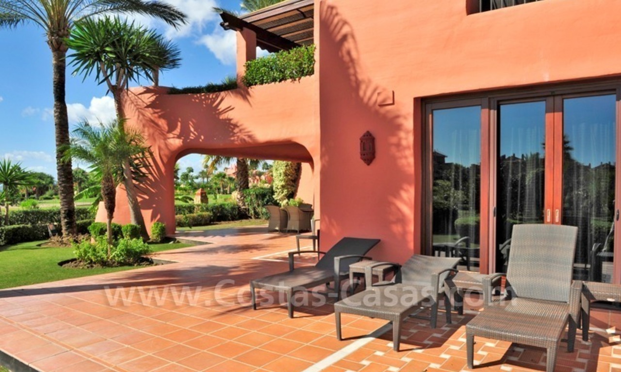 Frontline beach luxury apartment for sale in an exclusive beachfront complex between Marbella and Estepona 2