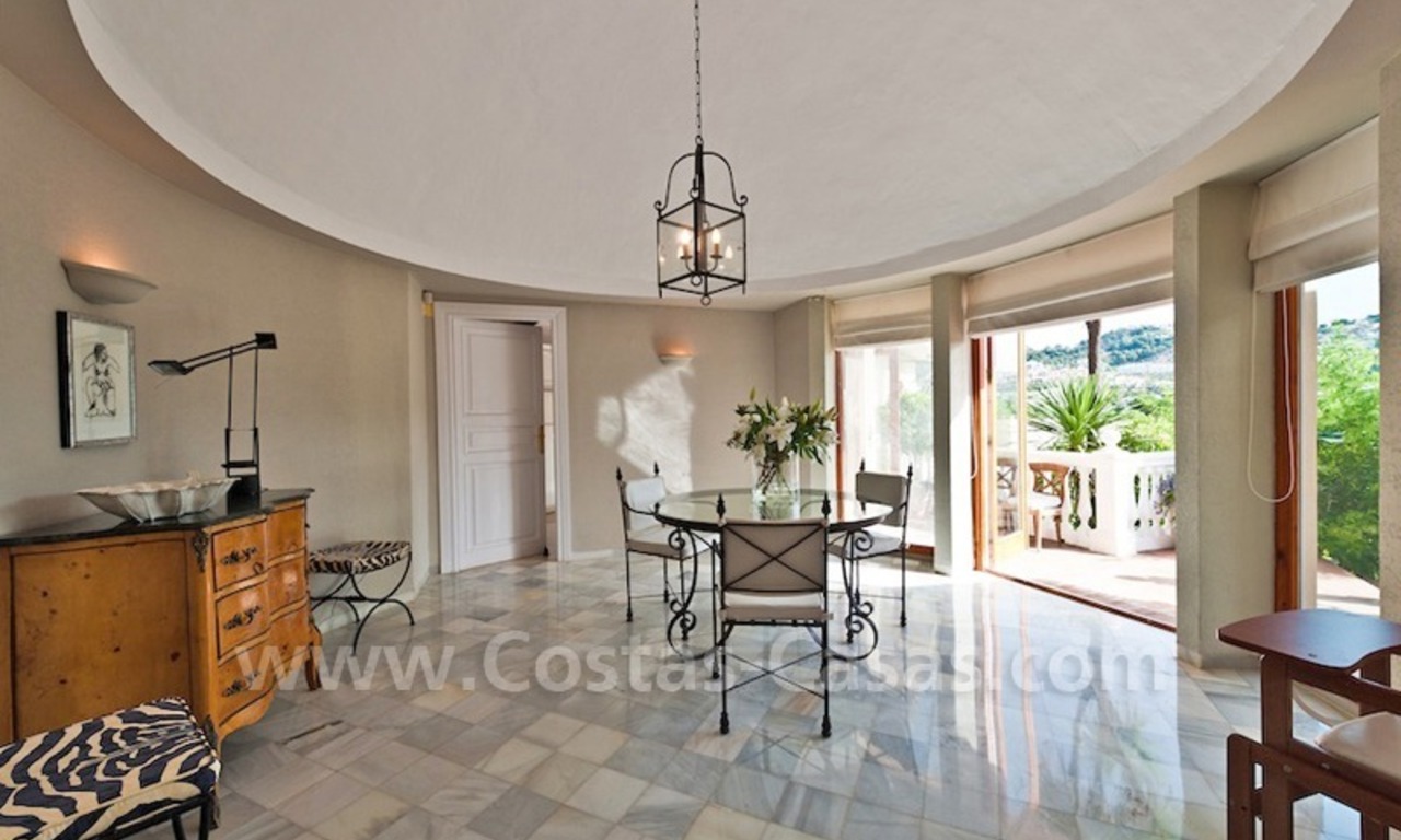 Cozy rustic styled villa to buy in the area of Marbella - Benahavis 6