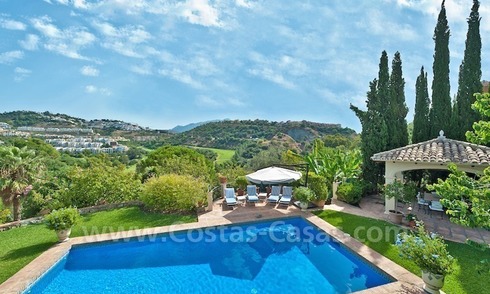 Cozy rustic styled villa to buy in the area of Marbella - Benahavis 