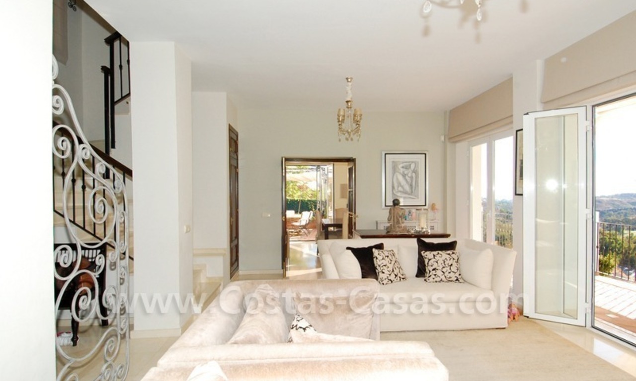Cozy Mediterranean styled villa to buy in the area of Marbella - Benahavis 11