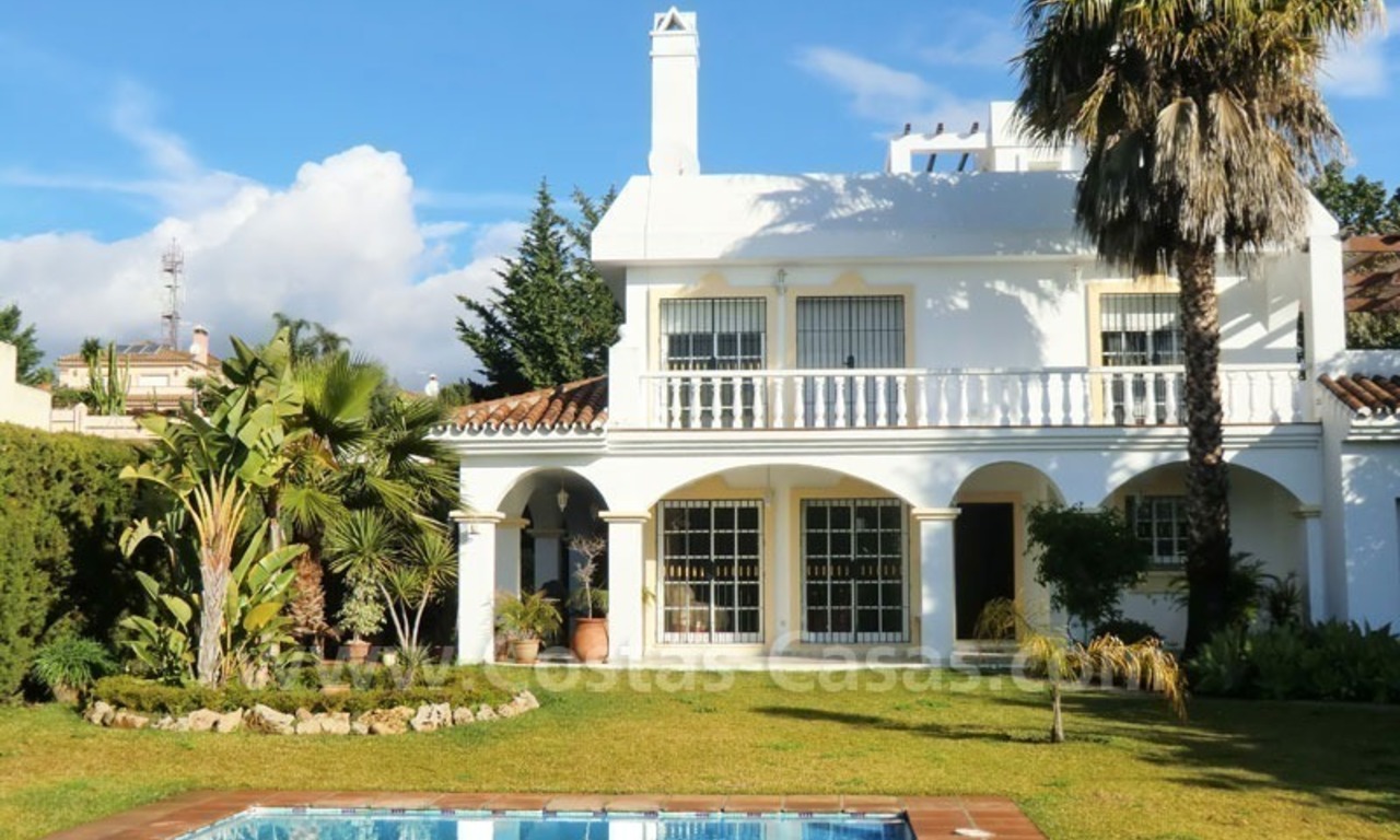Bargain Andalusian style detached villa to buy in West Marbella 1
