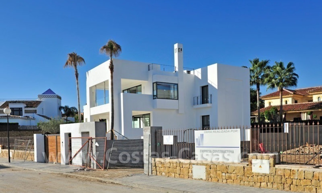 Modern luxury villa for sale in contemporary style on the Golden Mile in Marbella 18