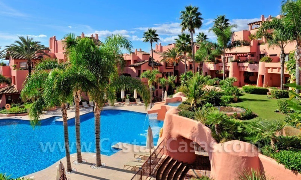 Bargain luxury penthouse apartment for sale, exclusive beachfront complex, New Golden Mile, Marbella - Estepona 2