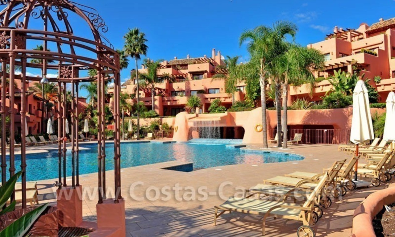 Bargain luxury penthouse apartment for sale, exclusive beachfront complex, New Golden Mile, Marbella - Estepona 6