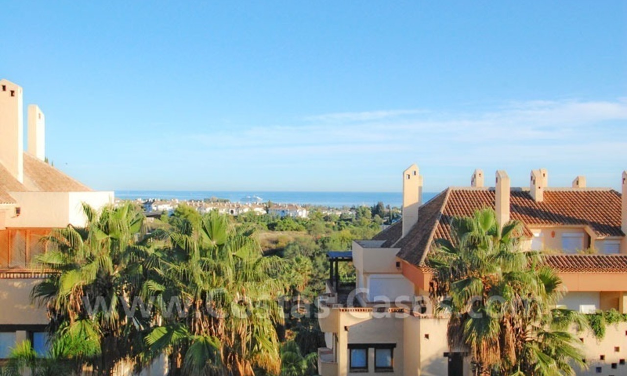 Bargain spacious duplex penthouse for sale on the Golden Mile in Marbella 1