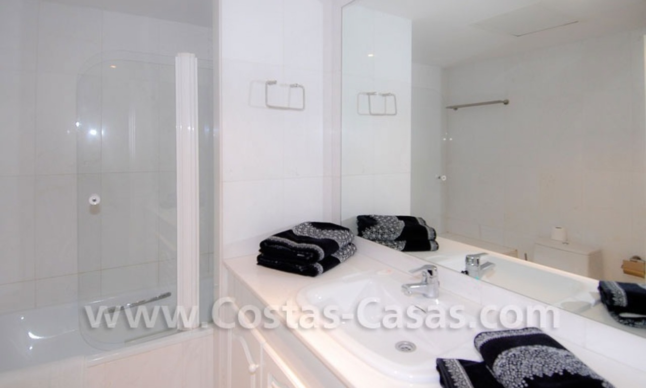 Beachside luxury apartment for sale in Puerto Banus – Marbella 12